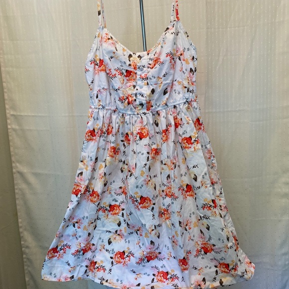 Rue21 Dresses & Skirts - Rue21 white floral dress